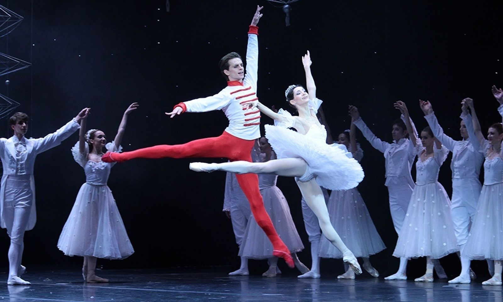 30-июнда Опера жана балет театрынын артисттери ачык асман алдында концерт коет