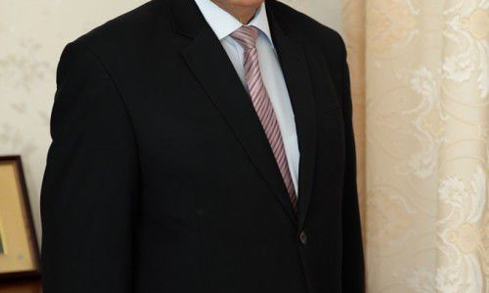 Замирбек Үсөнбаевдин чыгармачылыгынын 55 жылдыгына карата аткаруучулар арасында сынак жарыяланат