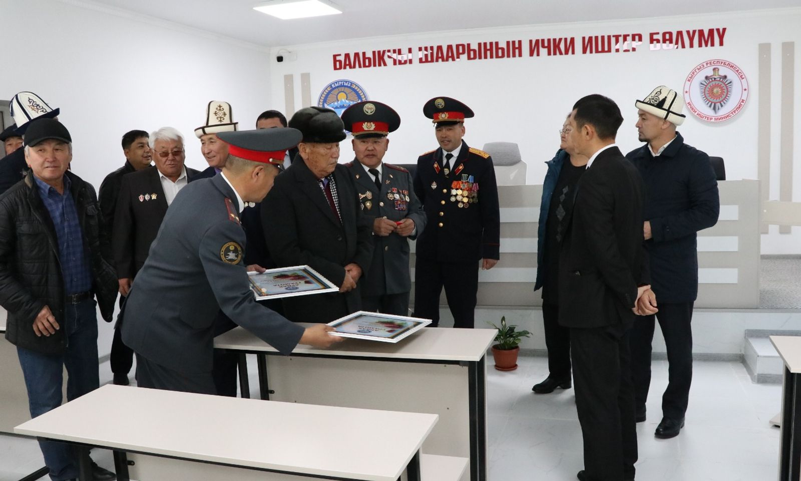 Балыкчыда балдар арасында укук бузуулардын алдын алуу боюнча жумушчу кабинет ачылды