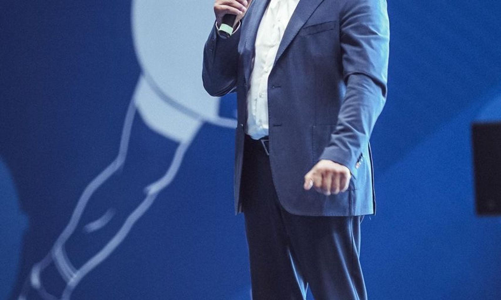 Легенданын элесине арналган турнир: Бишкекте Митал Шариповду эскерүү боюнча республикалык оор атлетика турнири болуп өттү