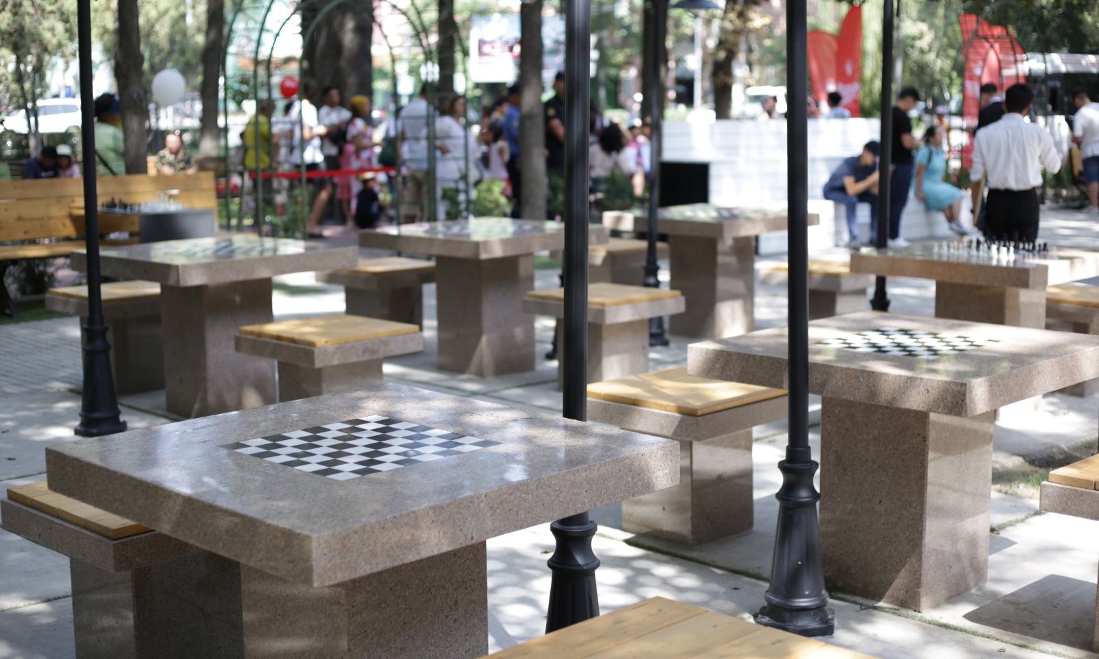 Шах жана мат! Бишкекте шахмат аллеясы ачылды