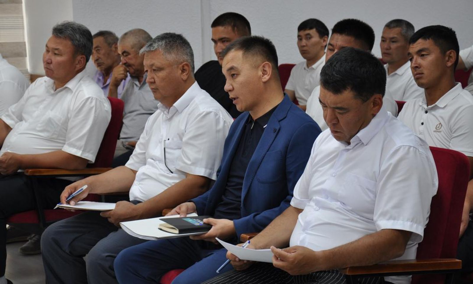 Талас шаарында муниципалдык жана иш аткаруучу уюмдардын жетекчилери менен жыйын өткөрүлдү