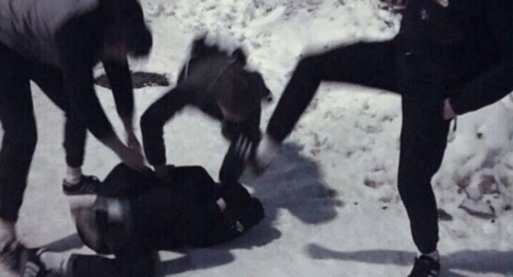 Сокулукта 23 жаштагы жигитти токмоктогон шектүүлөр кармалды