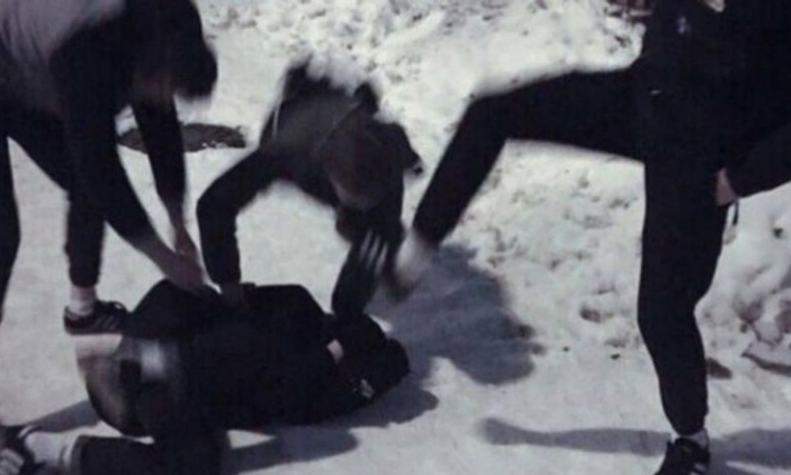 Сокулукта 23 жаштагы жигитти токмоктогон шектүүлөр кармалды