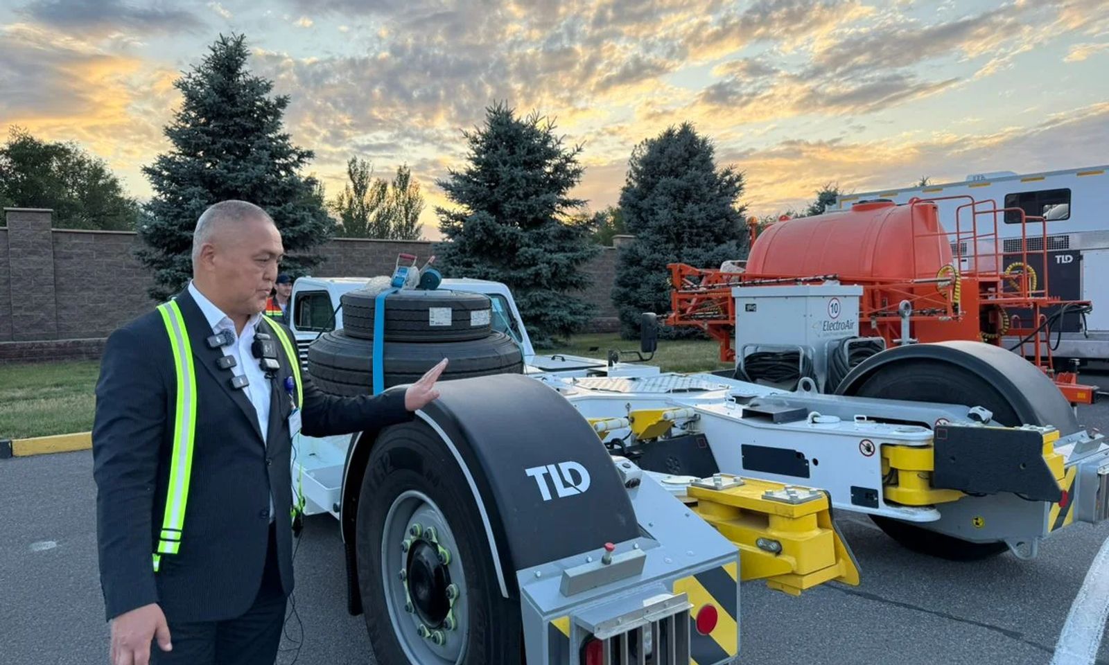 “Кыргызстан аэропорттору” өз каражатына 163 атайын техника сатып алды