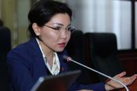 Эльвира Сурабалдиева:»Мамлекет жабырлануучуларга караганда кылмышкерлерге боор тартып жаткандай туюлат.»