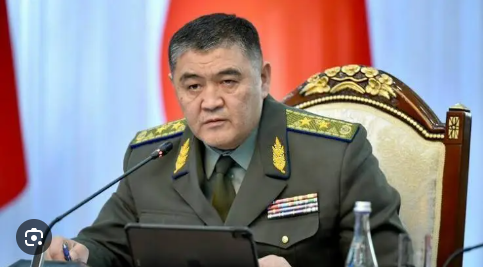 "Дело 75". Ташиев, Зулушев и Тургунбек уулу уехали из суда на одной машине  