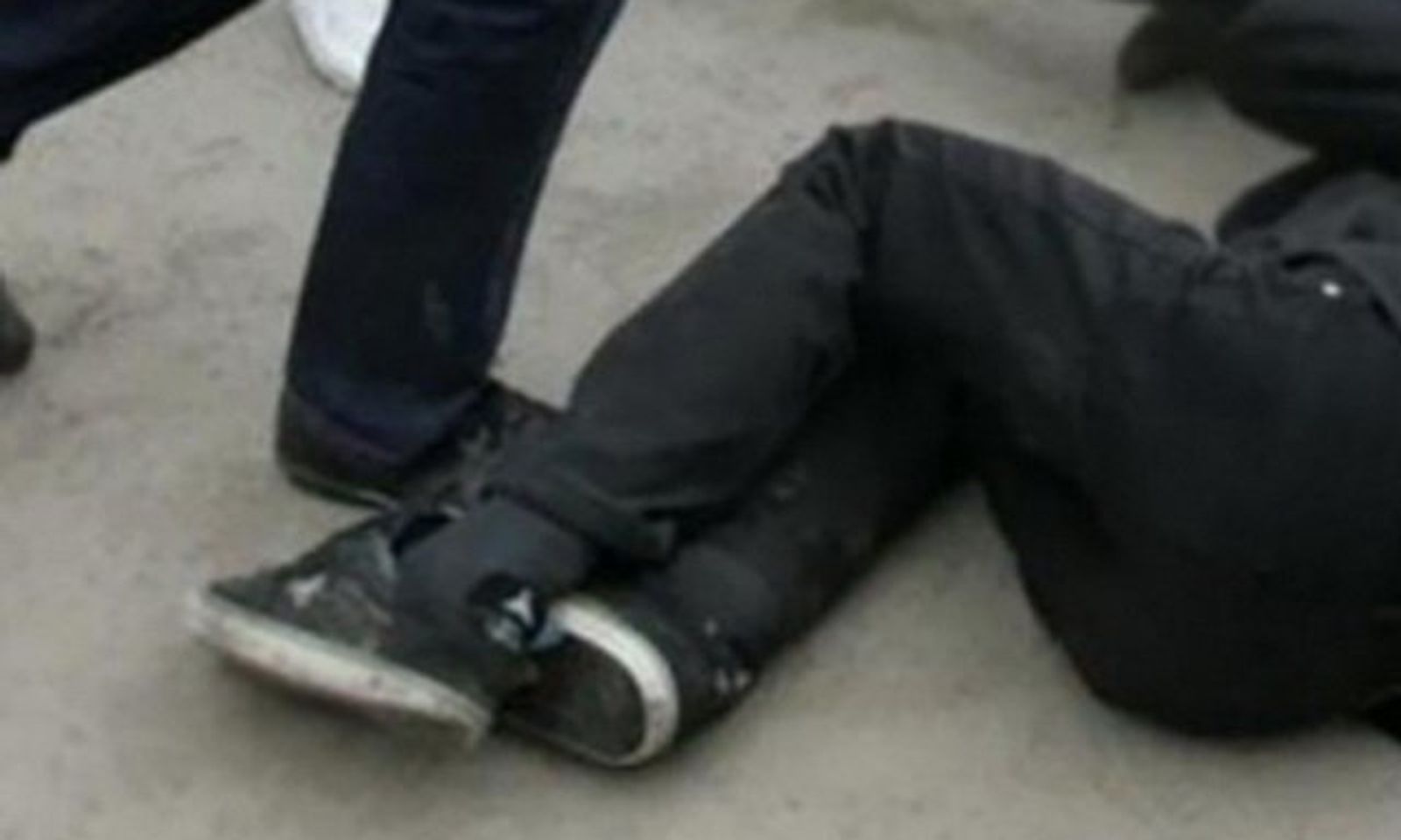 Аксыда 17 жаштагы бала каза болду. Шектүү катары окуучу кармалды