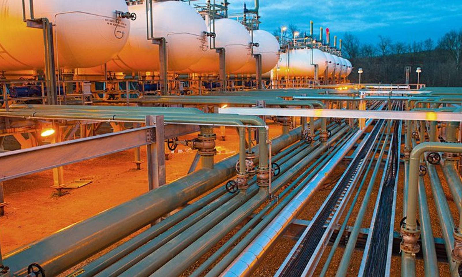 Кыргызстанда күйүүчү майдын баасы өзгөрүүдө. Эмне үчүн?