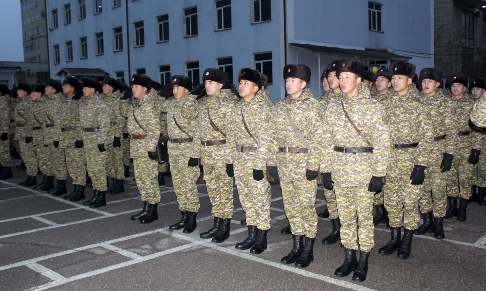 КР Куралдуу Күчтөрүнүн Улуттук гвардиясынын кошуундарында жана аскер бөлүктөрүндө жаңы окуу жылынын башталышына арналган митинг болуп өттү