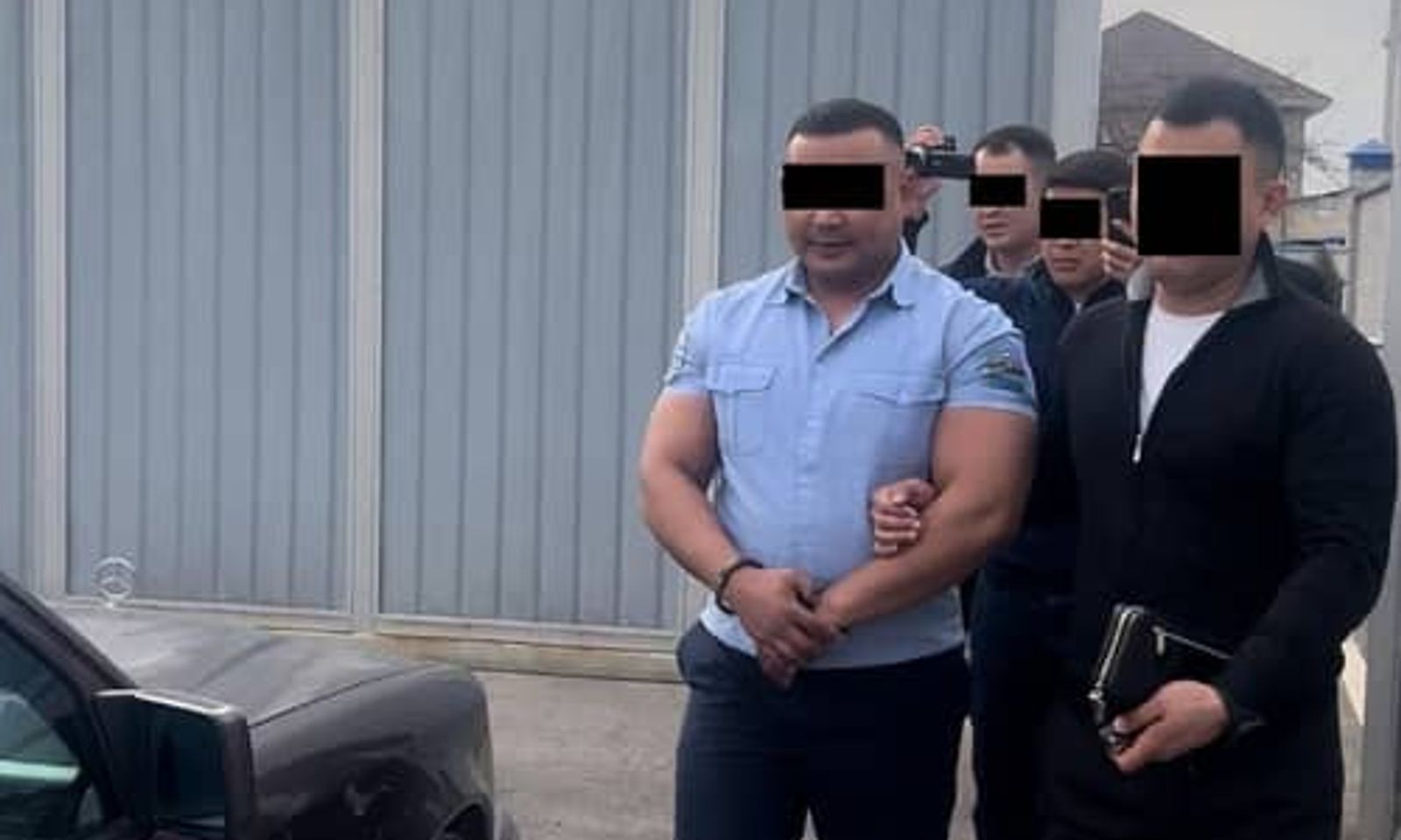 УКМК Бишкектеги тергөөчүнү кармап кетти