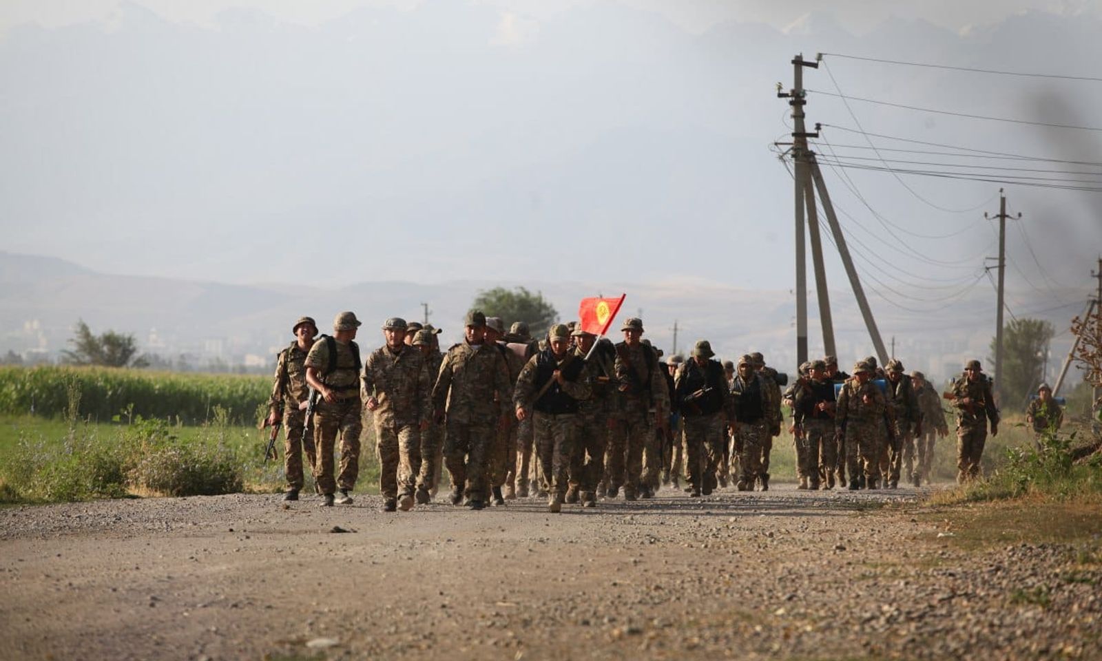 ИИМдин Атайын багыттагы полкунун кызматкерлерине жөө жүрүш уюштурулду