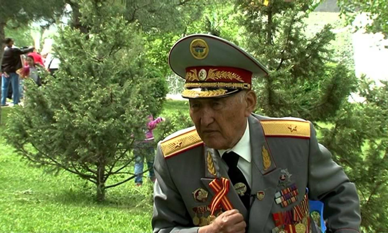 Өмүрү өрнөк инсан Токтожума Жээналиевдин кесибин учурда балдары менен неберелери улантып жатат