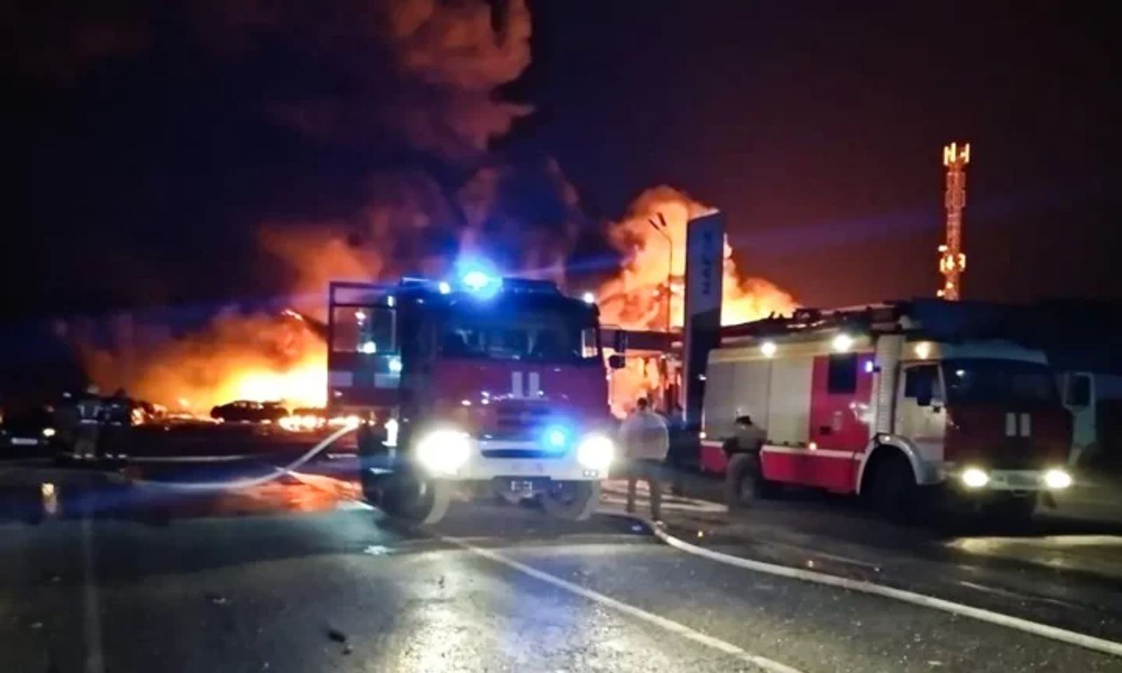 Махачкалада май куйган жайдагы жарылуу. Садыр Жапаров Владимир Путинге көңүл айтты