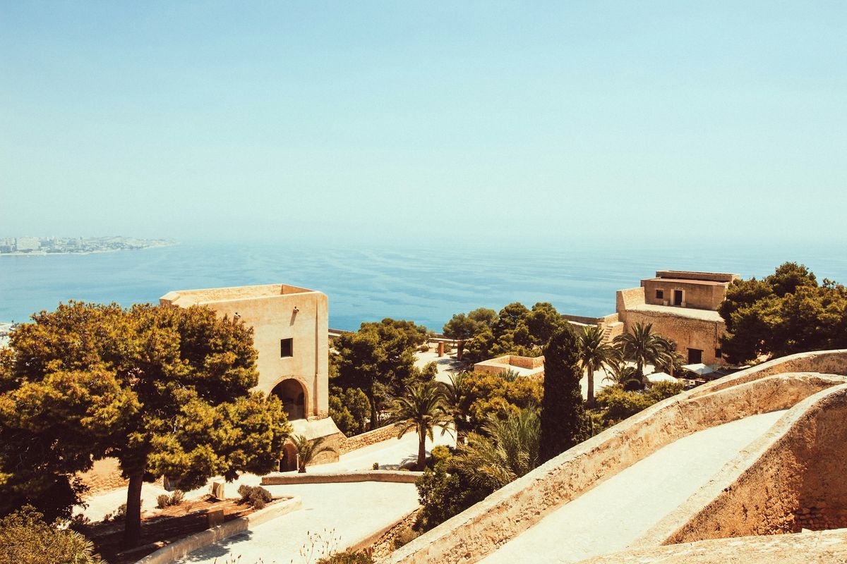 Malaga vue depuis les hauteurs, face à la Méditerranée