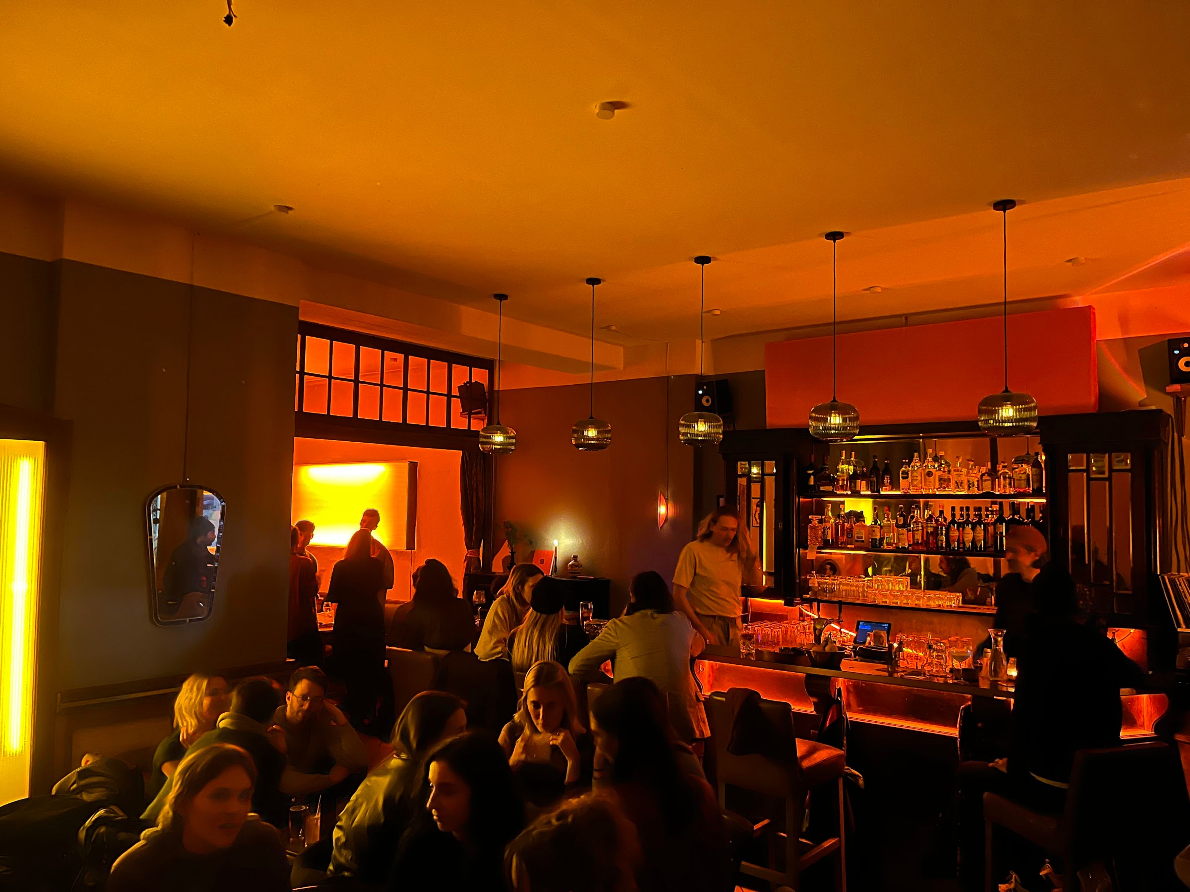 Honey Lou Bar – Bar in Berlin-Neukölln