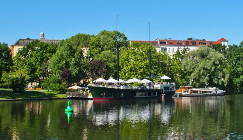 Van Loon Restaurantschiffe und Reederei