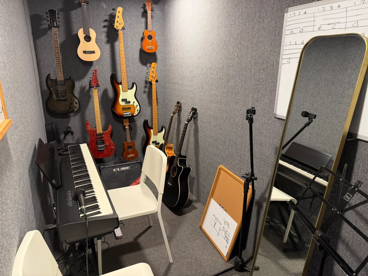 Sheung Wan Electronic/Guitar 1