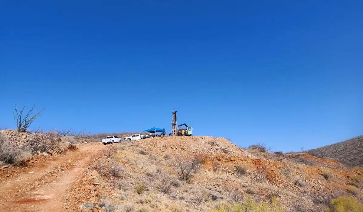 Aztec Minerals: Neues Bohrprogramm soll hochgradiges Gold und Silber nachweisen