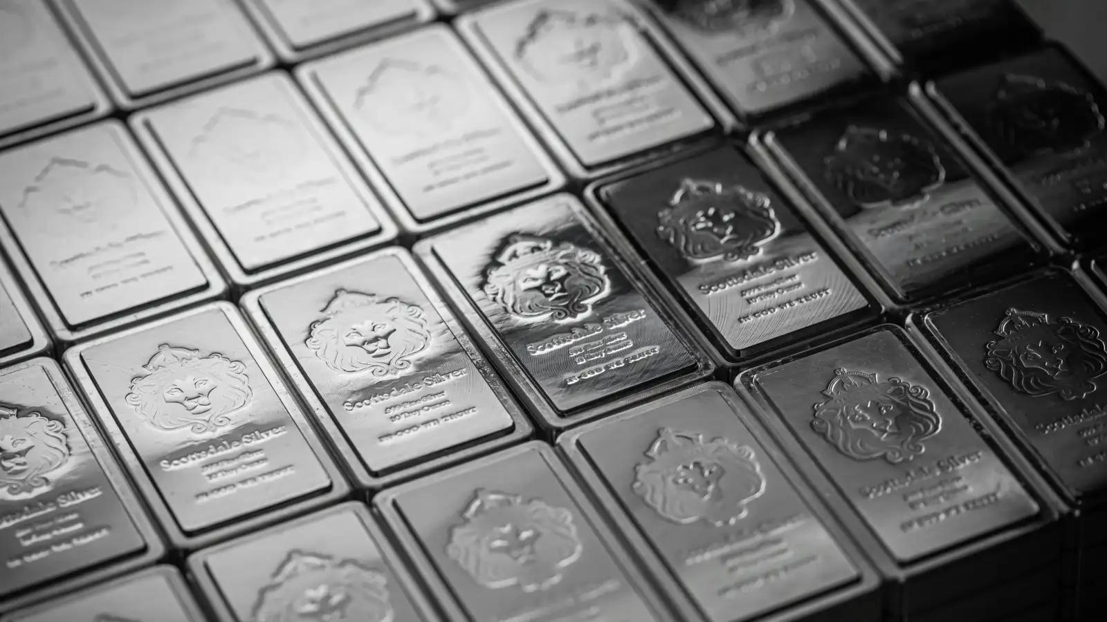 Silber wieder über heißem Niveau: Warum das Metall Gold derzeit sogar überflügelt
