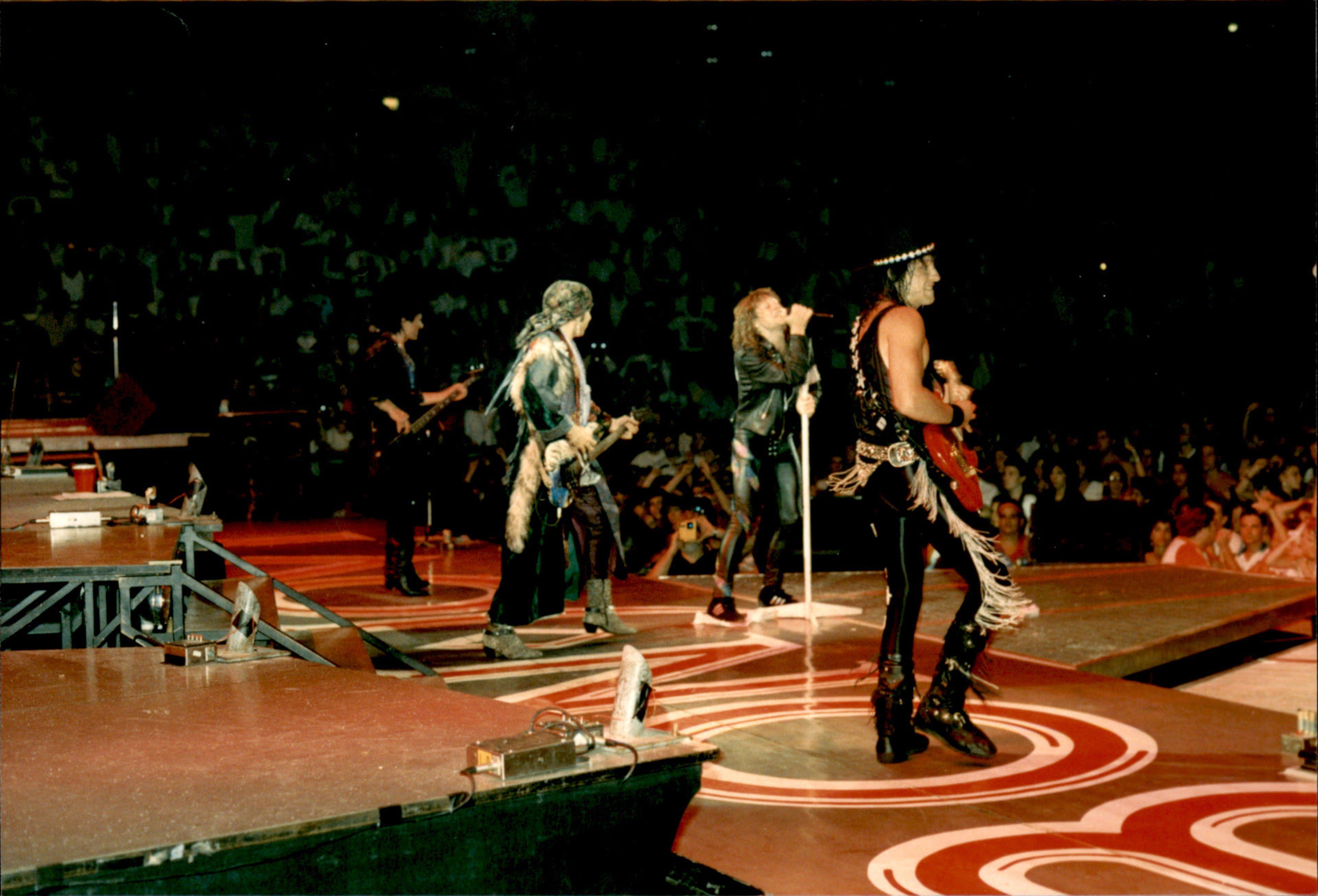 Scattered artefact image