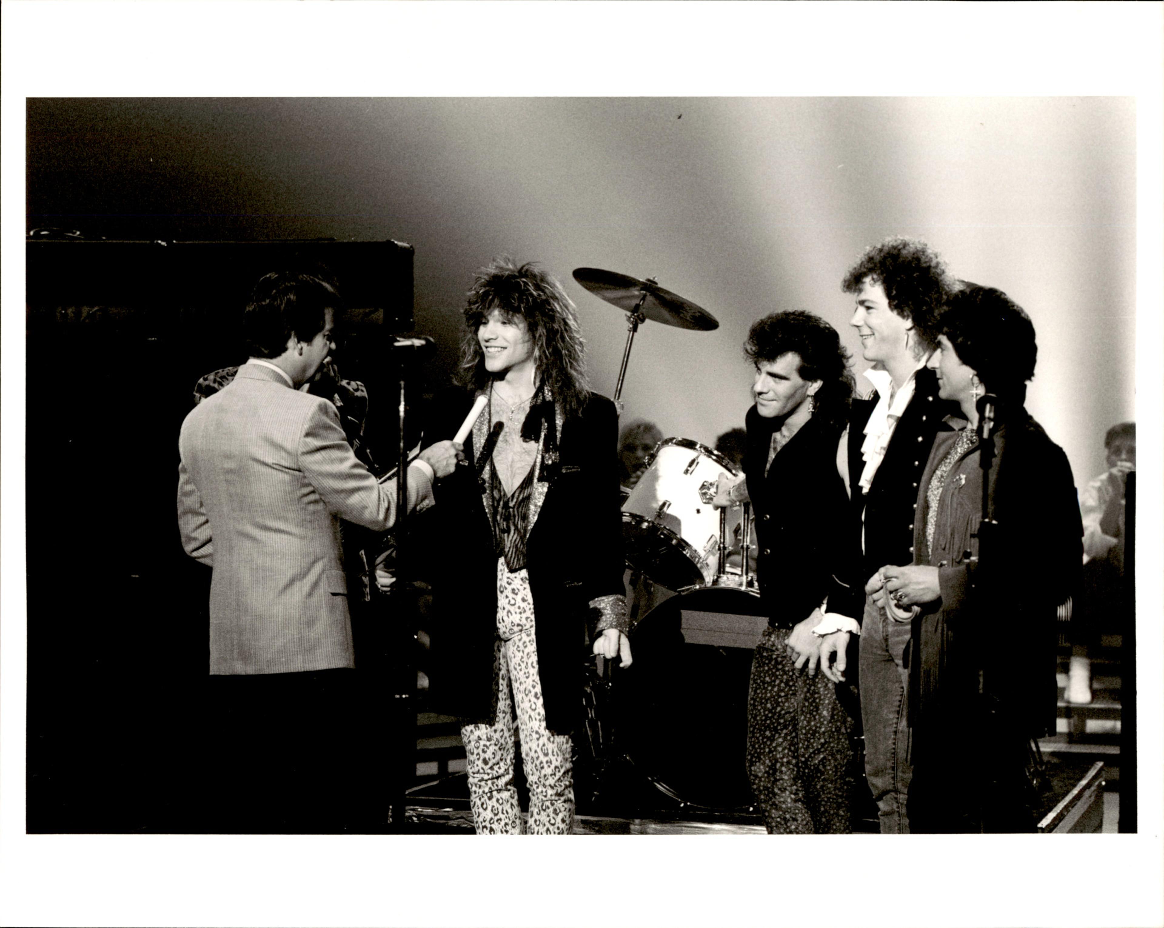 Scattered artefact image