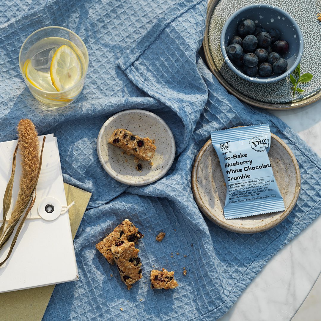 Dig Snack Blueberry White Chocolate Crumble