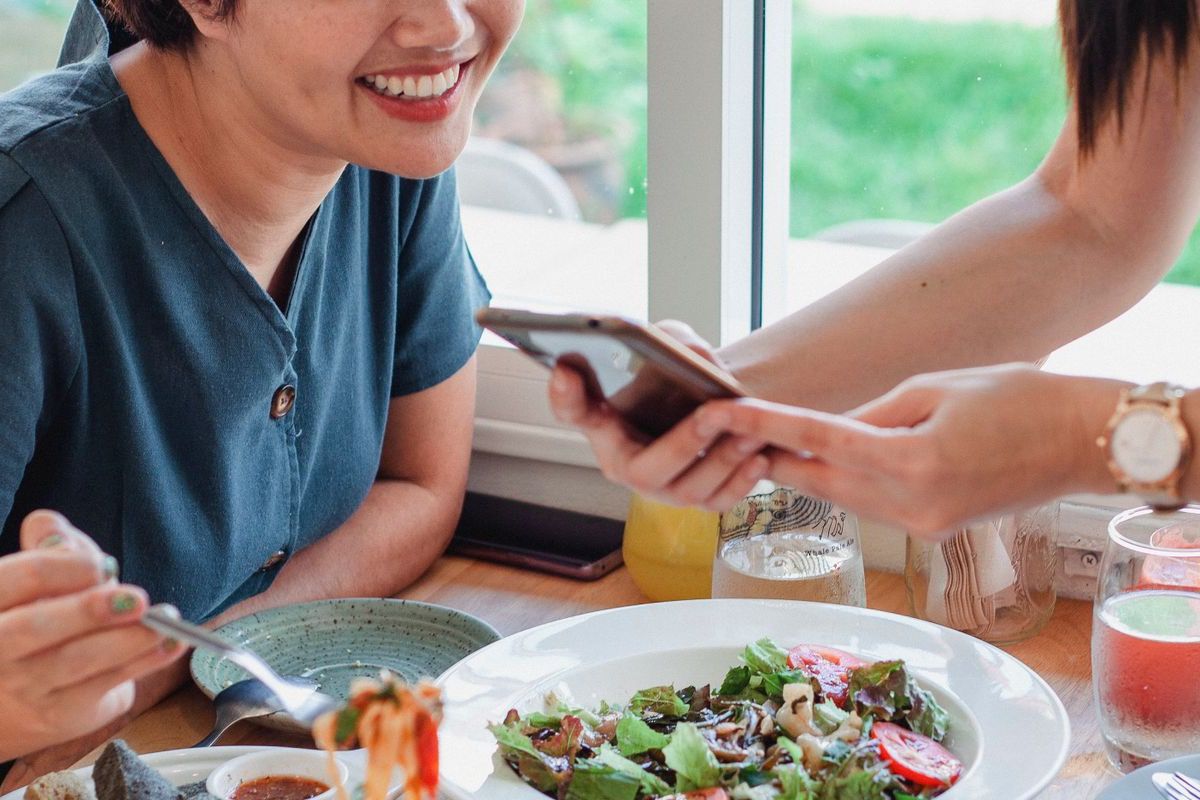 Chinese Tourists Don't Carry Cash — Is Your Menu Ready?