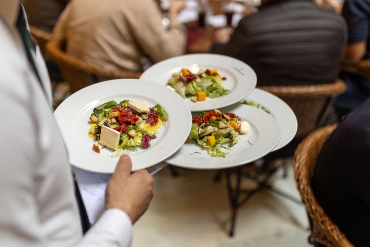 $18/Hour Server vs. $0/Hour QR Code: The Labor Math Sinking Restaurants