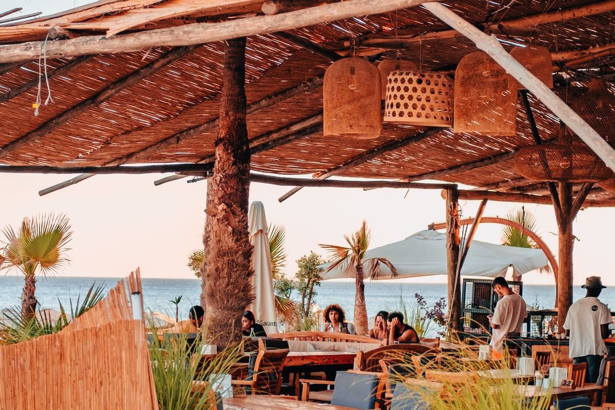 Miami Beach Menus: Why the Tour Bus Can't Read You (and the 3-Minute Fix)