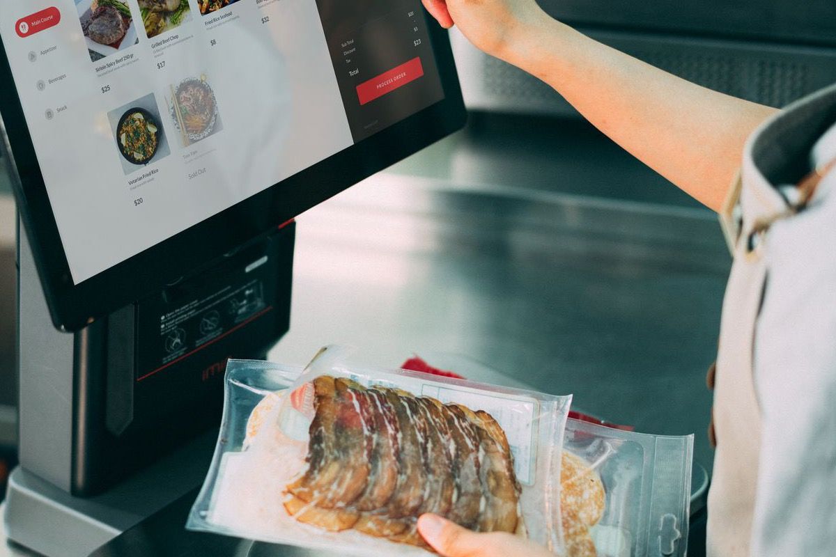 TouchBistro vs QRfood: What iPad POS Misses