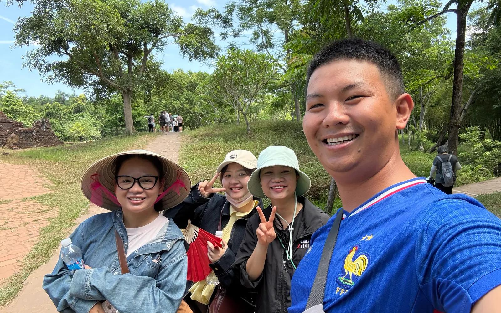 Hoi An Tour Guide: How to Hire a Licensed Local Guide