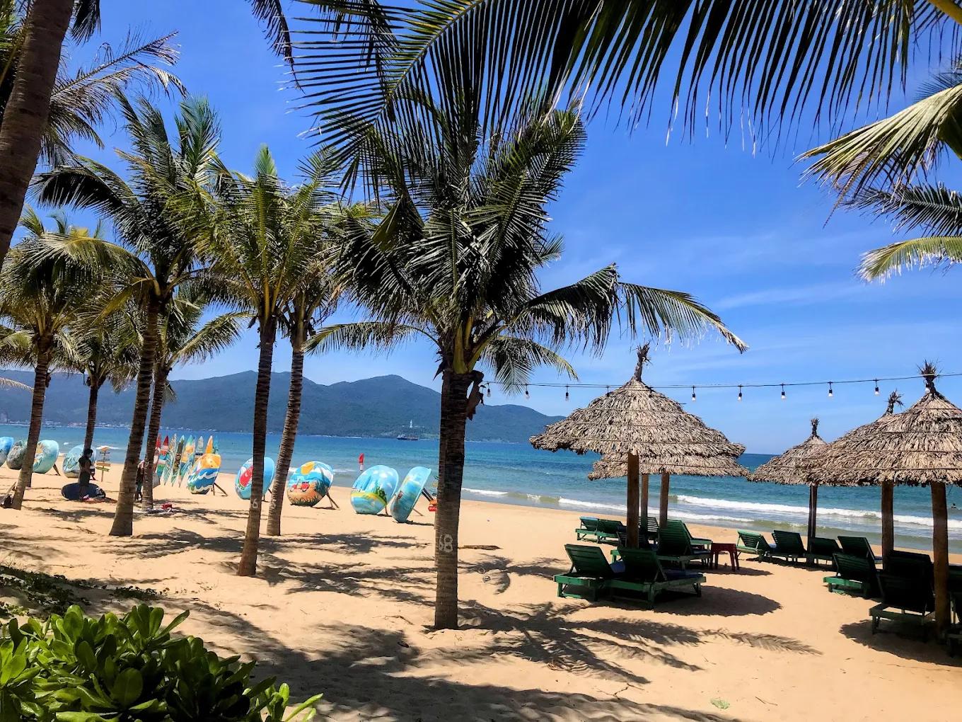 My Khe Beach and the Daily Rhythm of Coastal Da Nang