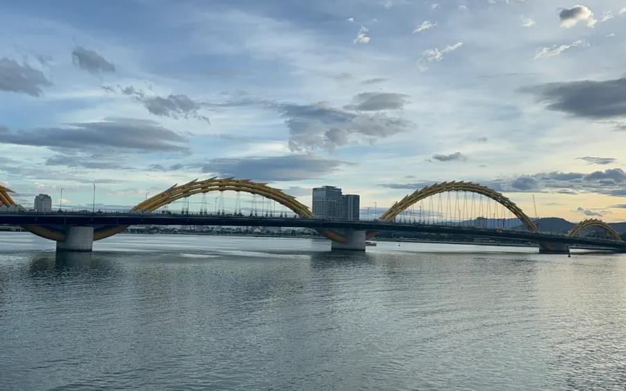 Dragon Bridge and the Changing Face of Da Nang
