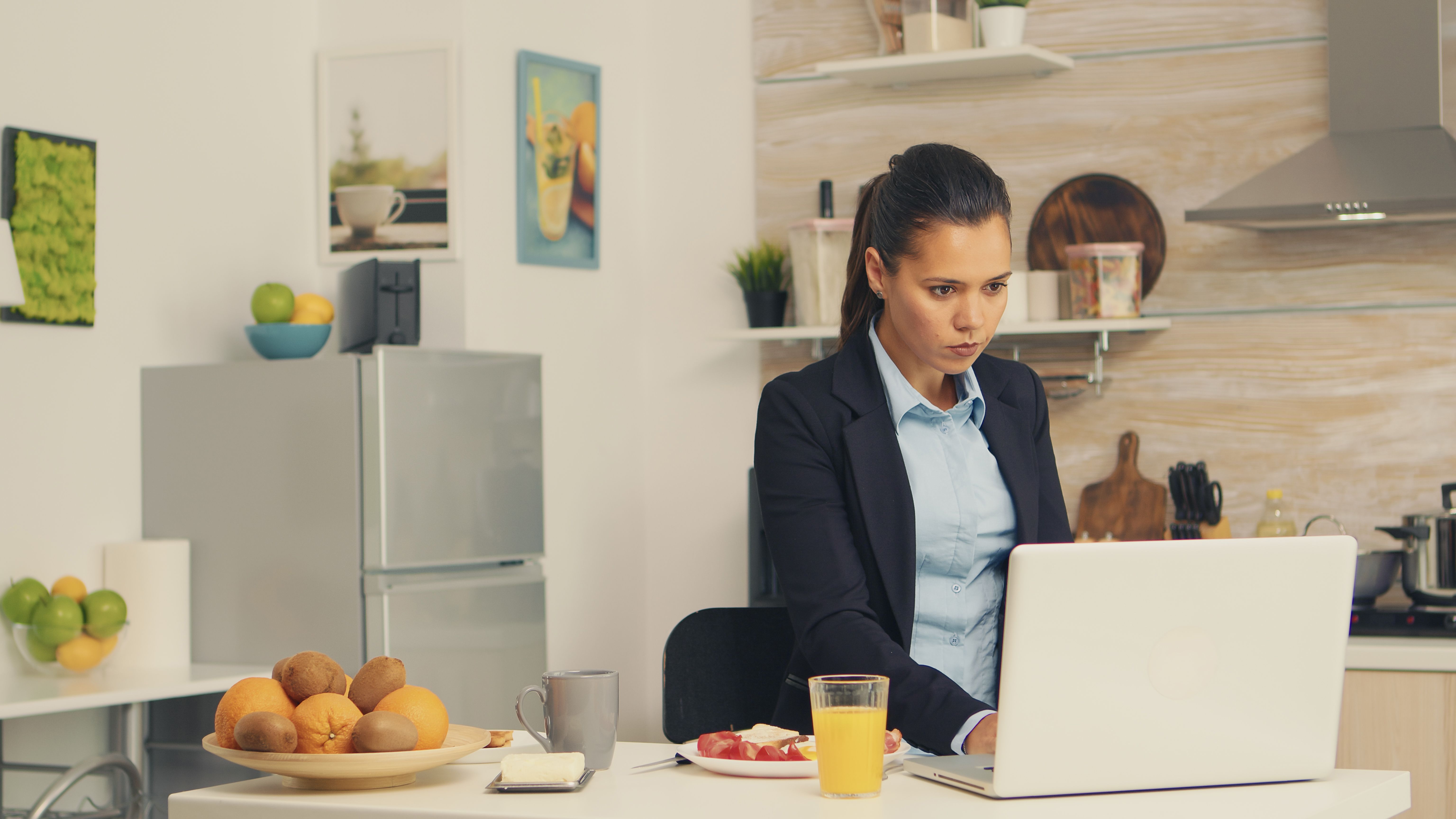 Building Healthy Routines That Fit Into a Busy Schedule