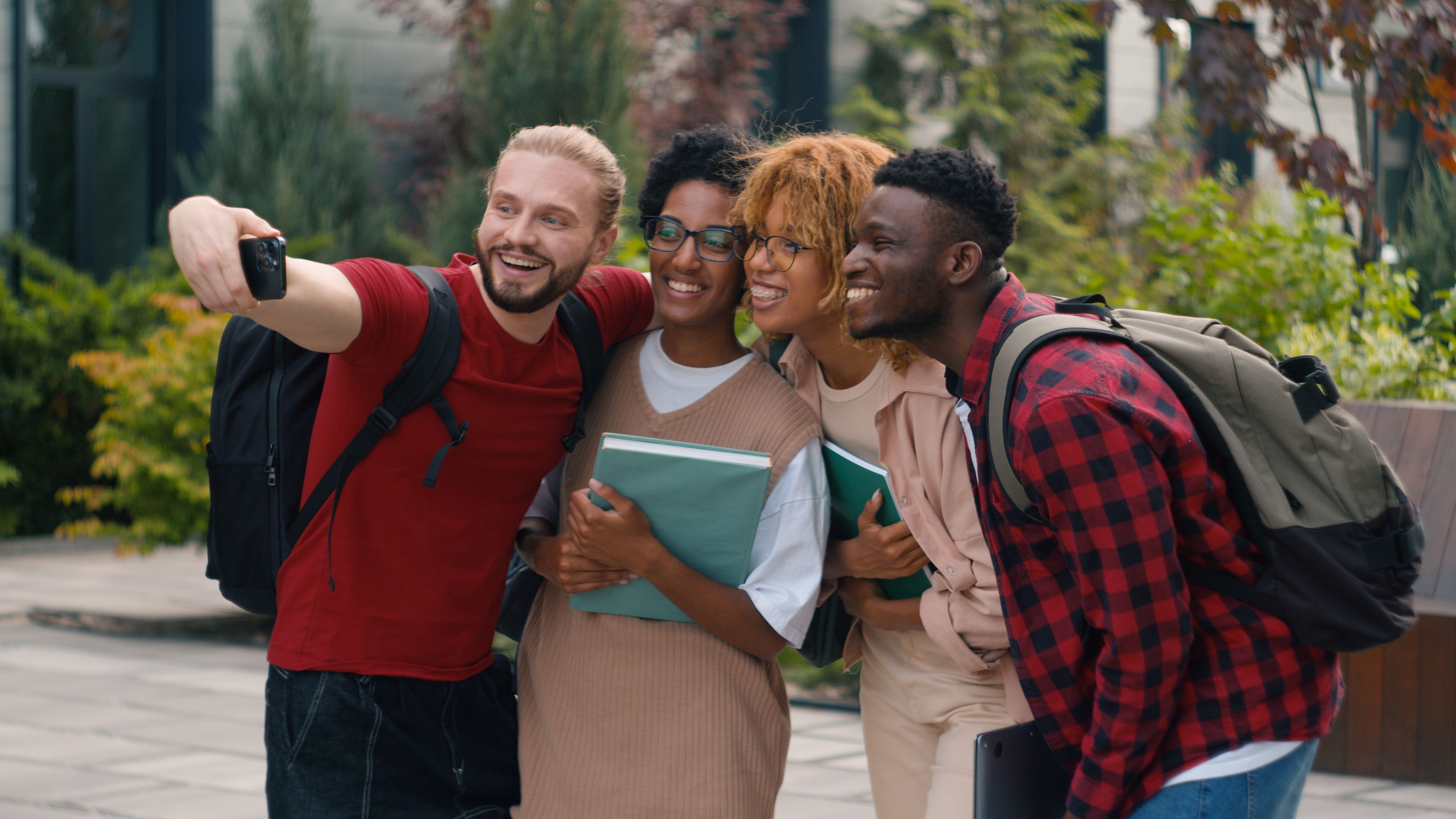 The Best Tips to Making Friends in a New Country
