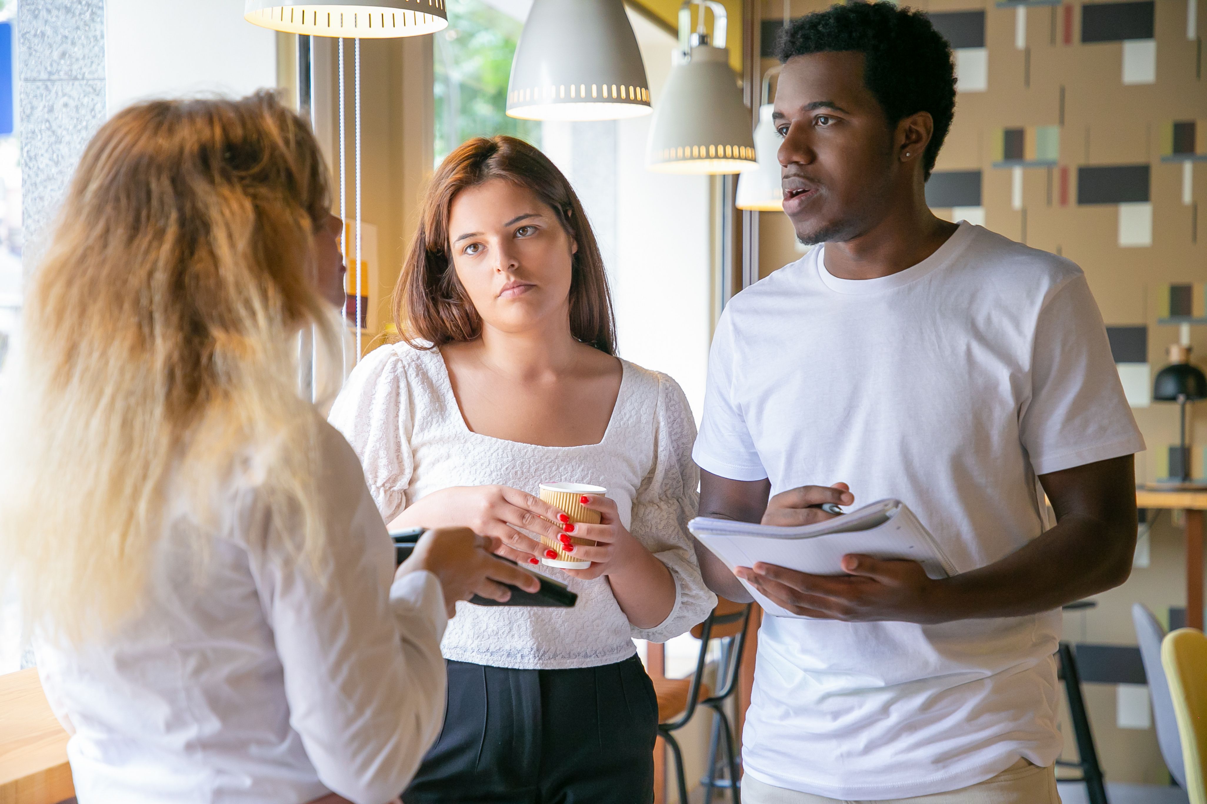 10 Questions To Answer Before Picking a Roommate