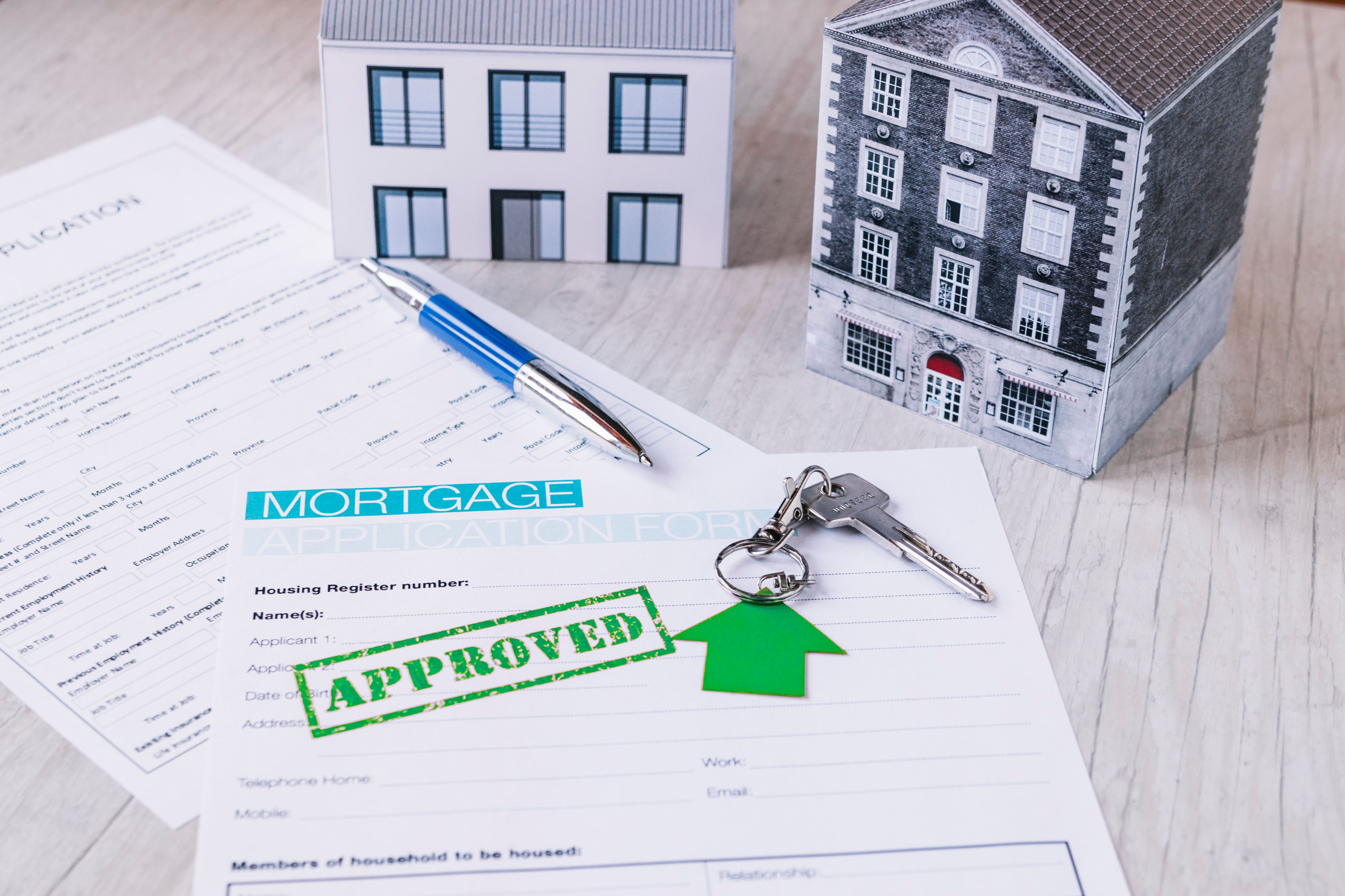 Are Homeowners Associations Legally Binding?