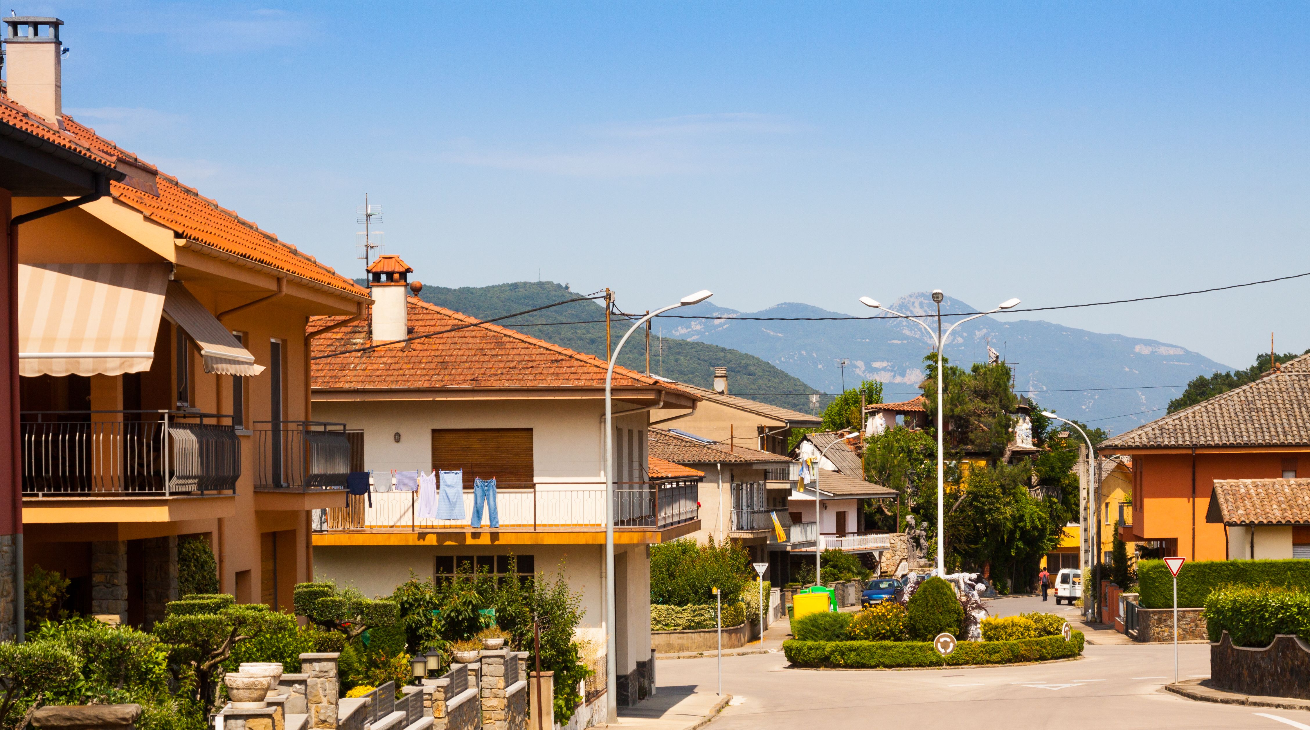Town House Meaning: Town House vs Apartment