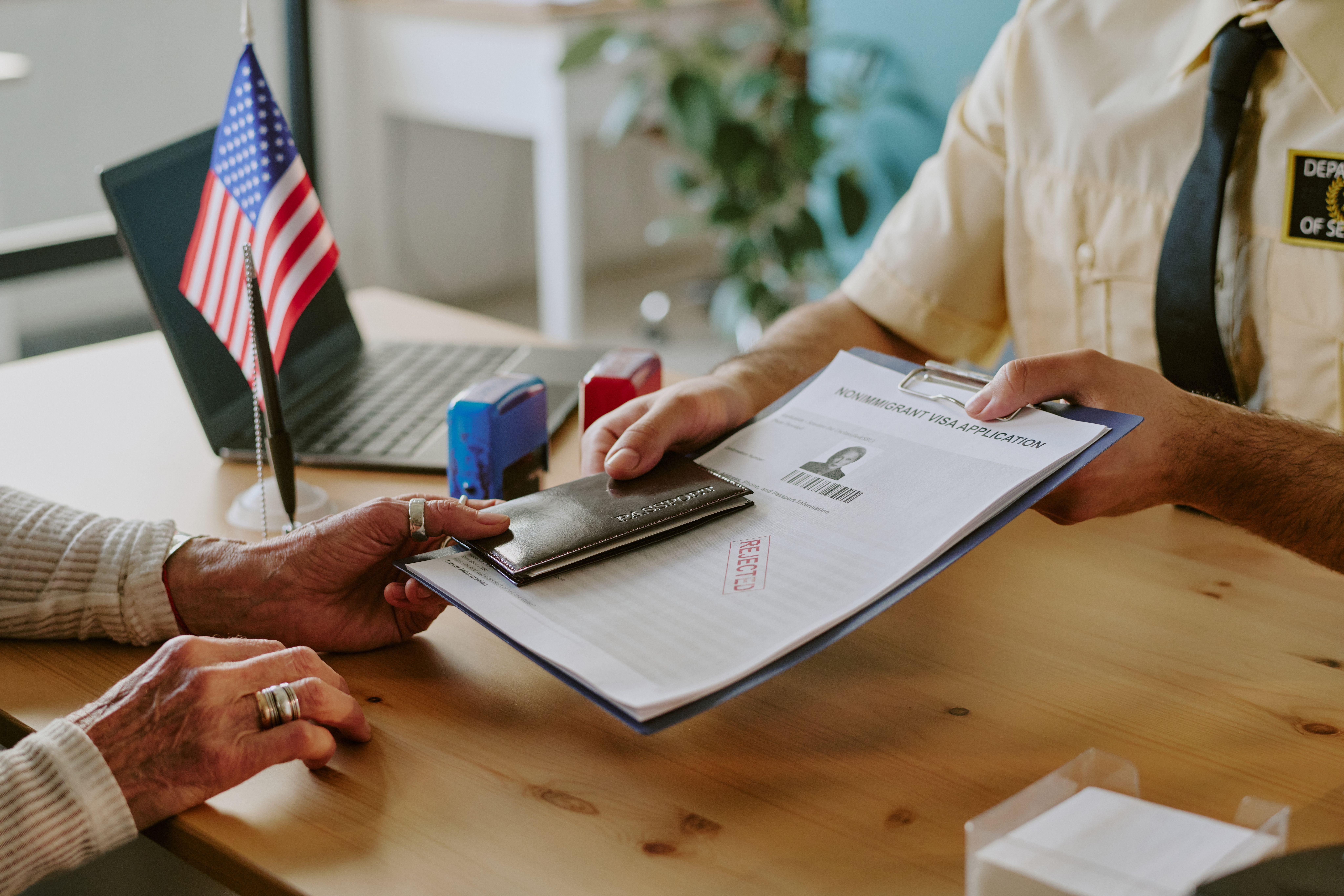 Squatting Laws in Illinois & Adverse Possession Laws