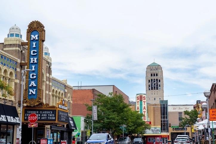 Michigan Landlord Tenant Rental Laws & Rights for 2026