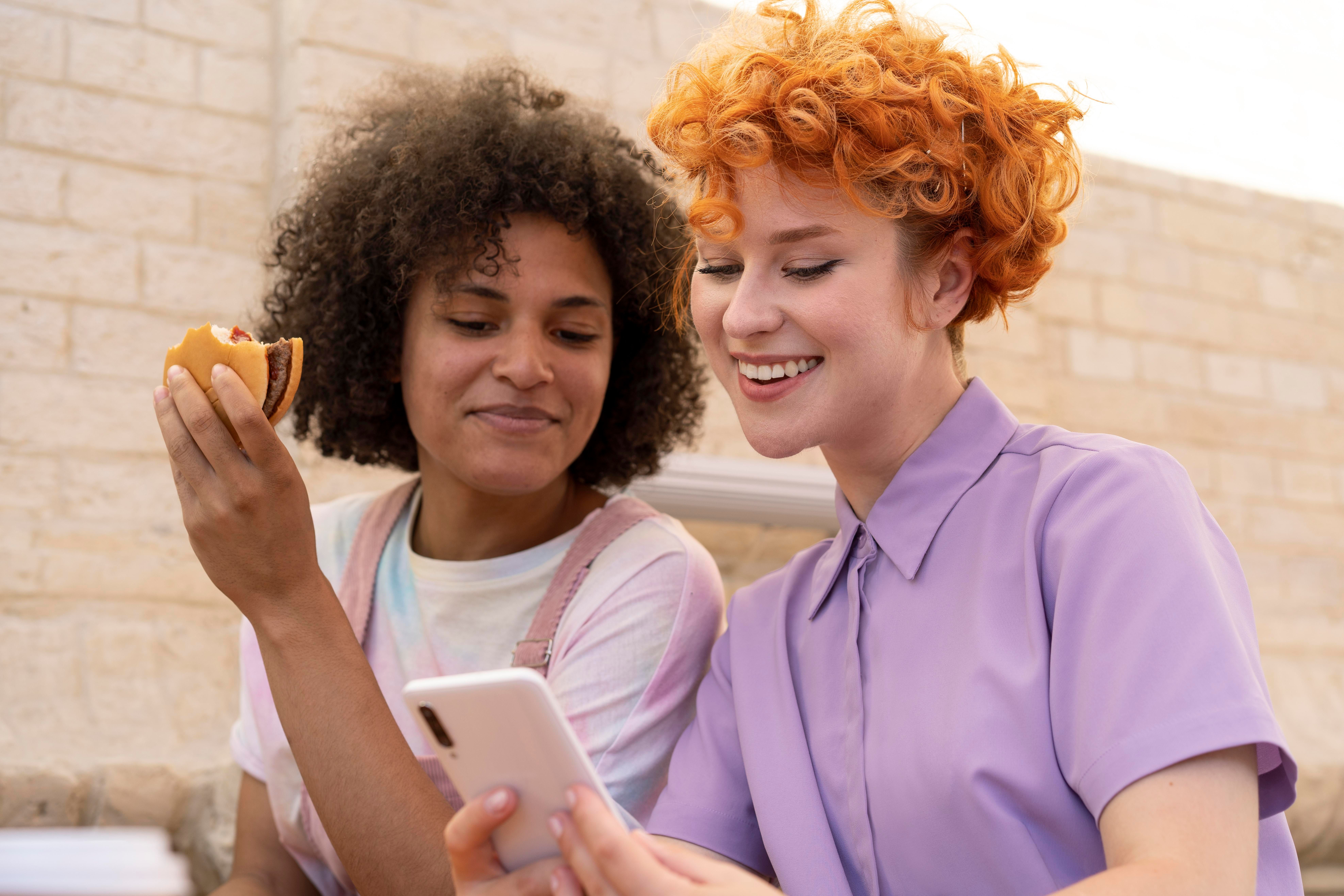 How Social Media Can Help You Make Genuine Friends Abroad