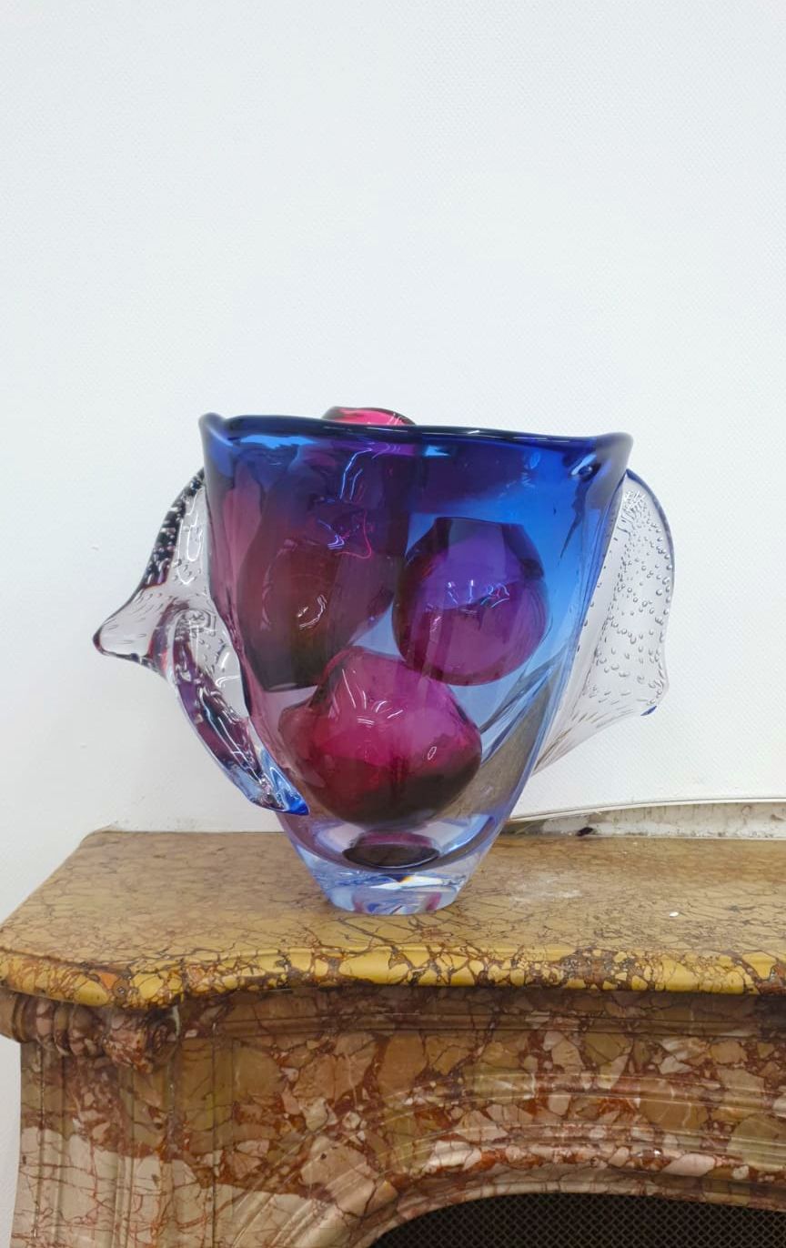 Buried in the moon, 2019