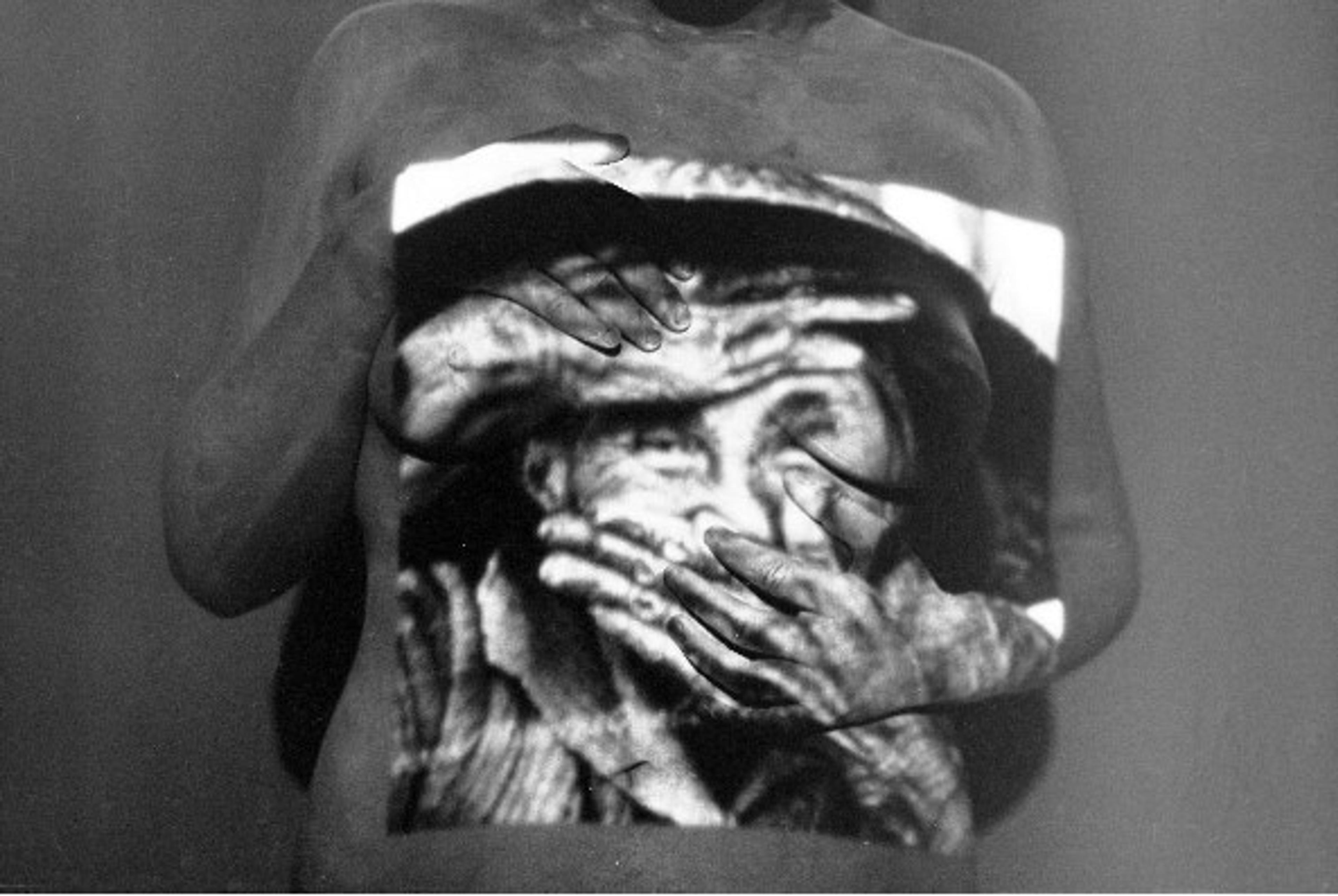 Abuela tu nieta te llama-main-image