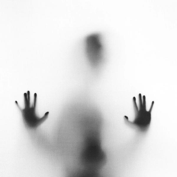 Ghosting — وقتی بدون خداحافظی ناپدید می‌شوند: چرا اتفاق می‌افتد و چطور کنار بیاییم