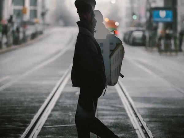 فرهنگ سوم چیست — و چرا «نه اینجا، نه آنجا» بودن یک هویت مستقل است