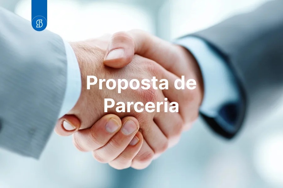 Aperto de mãos entre dois profissionais de terno, com a inscrição Proposta de Parceria