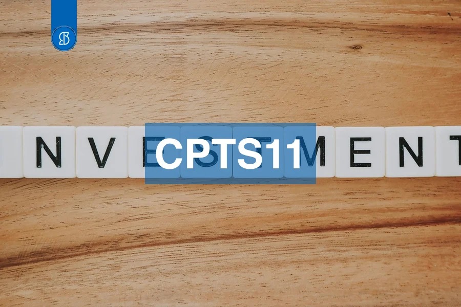 Peças de letras formando a palavra investimento sobre mesa de madeira, com o código CPTS11 em faixa azul ao centro