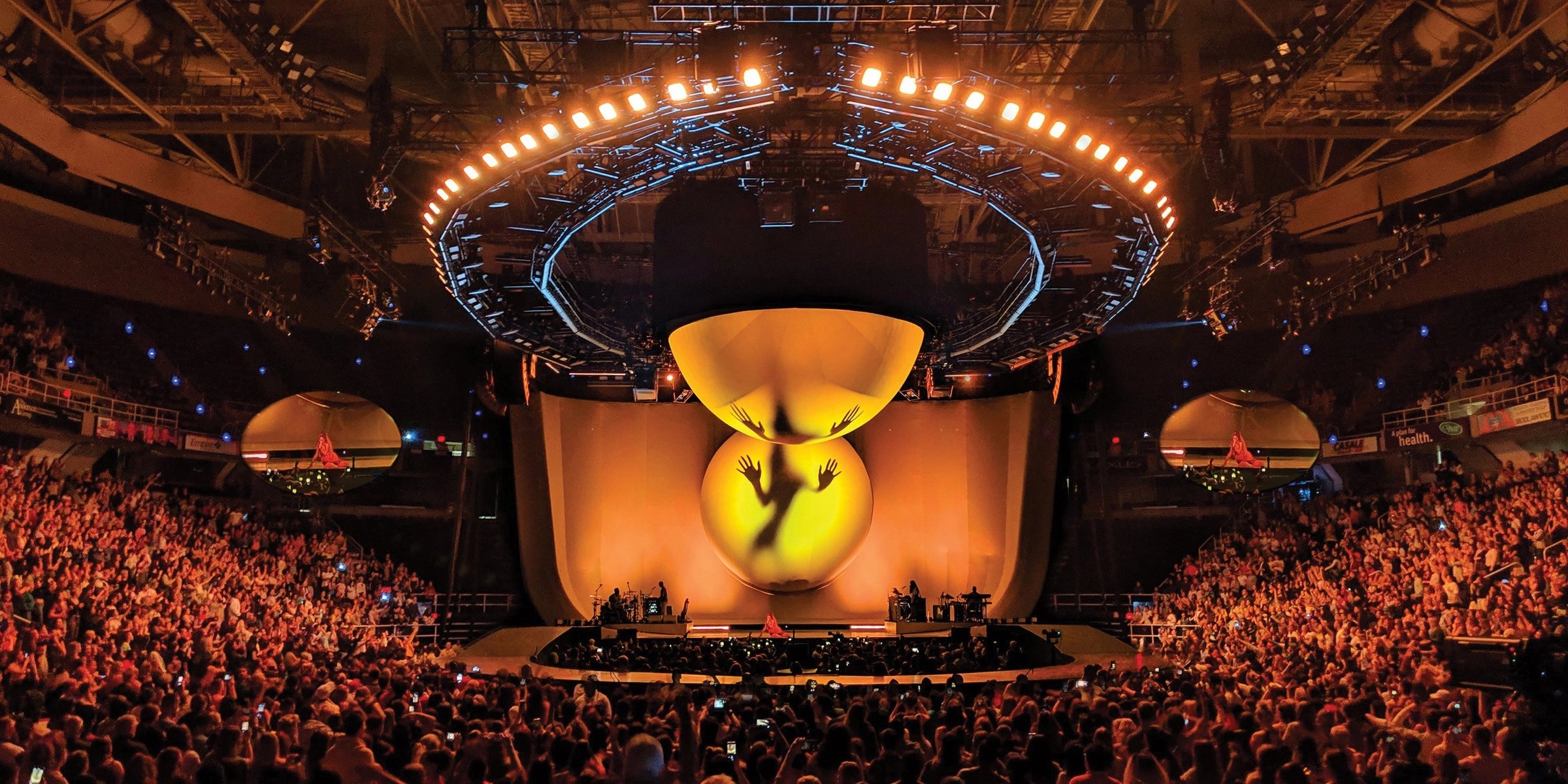 Ariana Grande Sweetener Tour, image 16