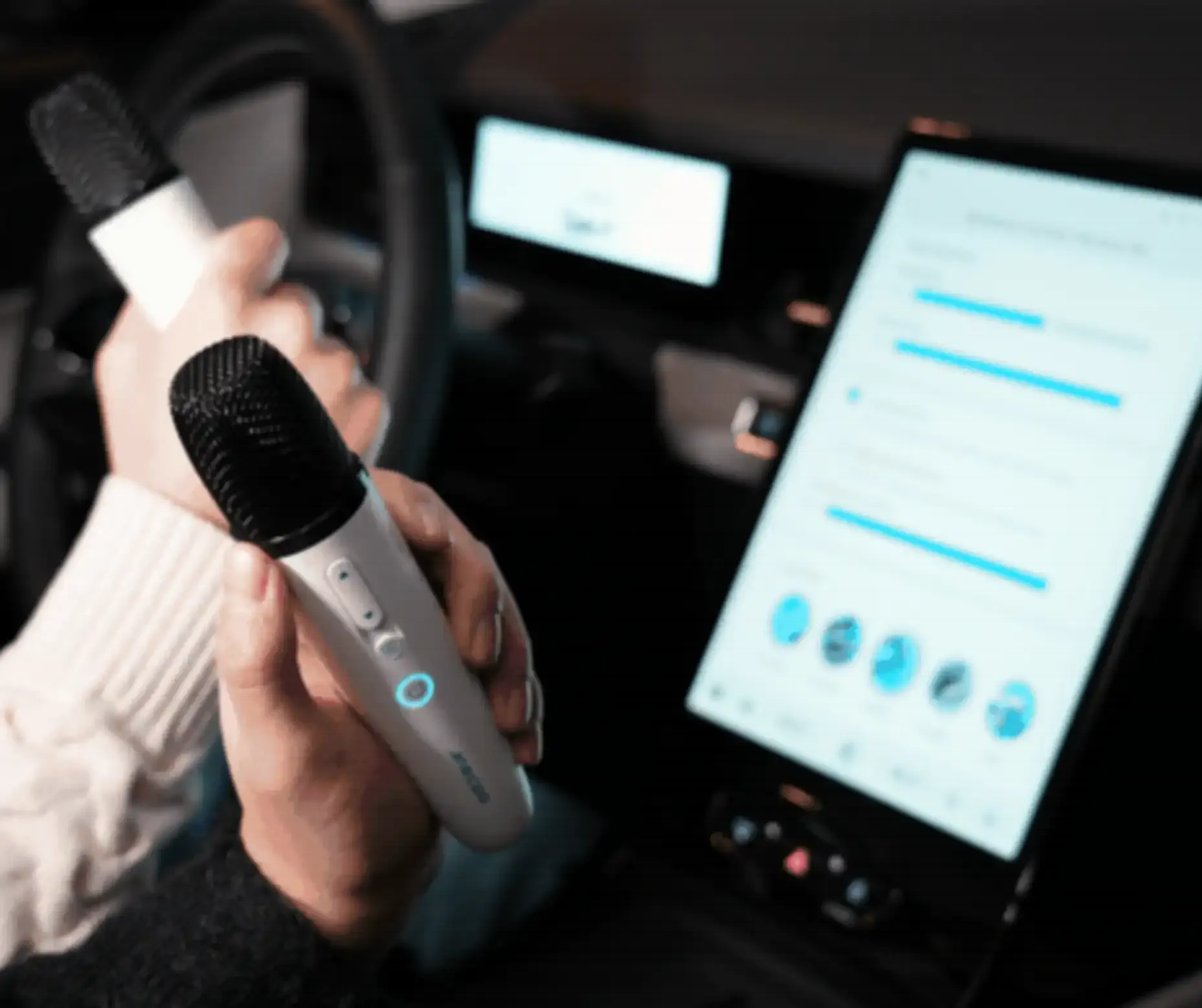 JAECOO in-car karaoke microphone
